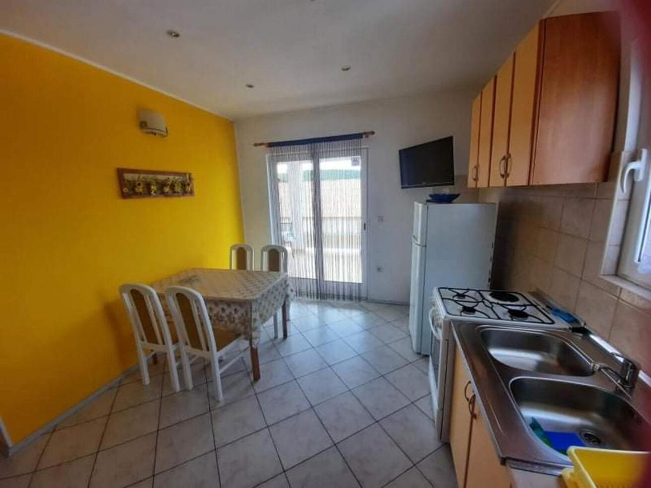 Apartments Robi- Swimming Pool And Beautiful Garden Kampor Dış mekan fotoğraf