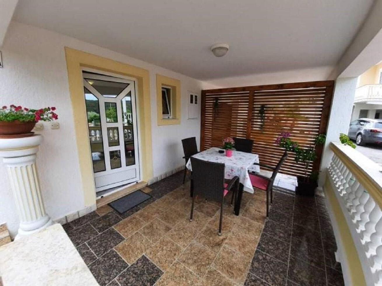 Apartments Robi- Swimming Pool And Beautiful Garden Kampor Dış mekan fotoğraf