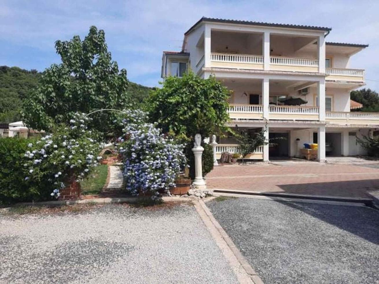 Apartments Robi- Swimming Pool And Beautiful Garden Kampor Dış mekan fotoğraf