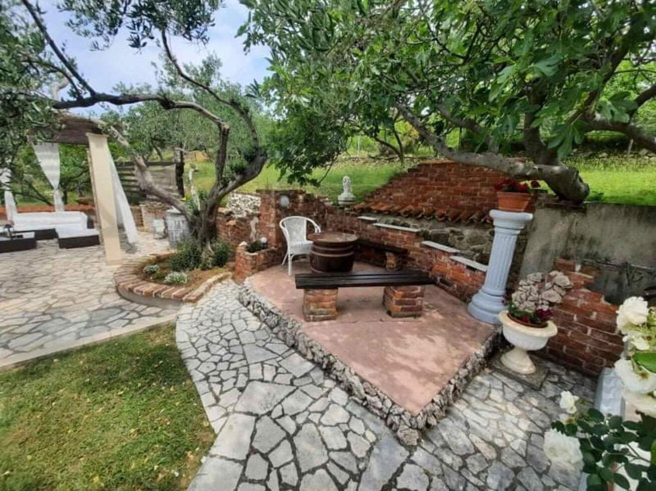 Apartments Robi- Swimming Pool And Beautiful Garden Kampor Dış mekan fotoğraf